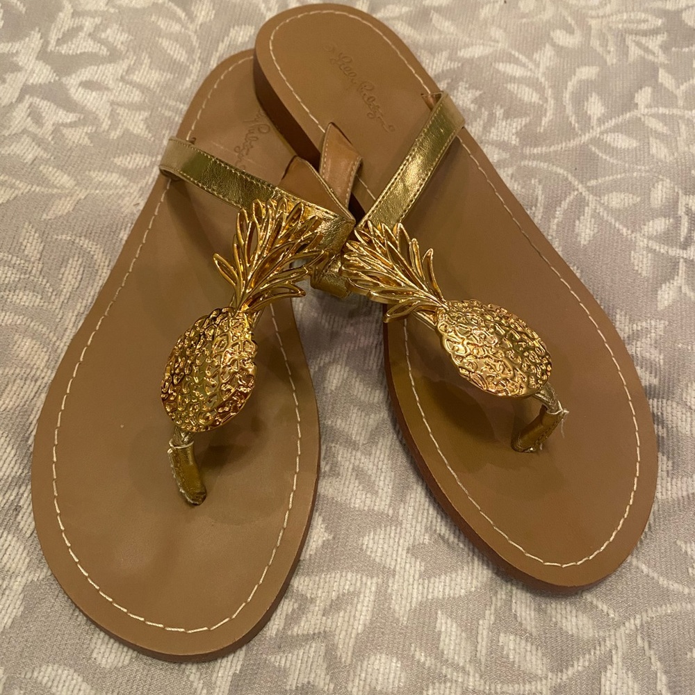 Lilly Pulitzer Pineapple Sandals.  Size 9